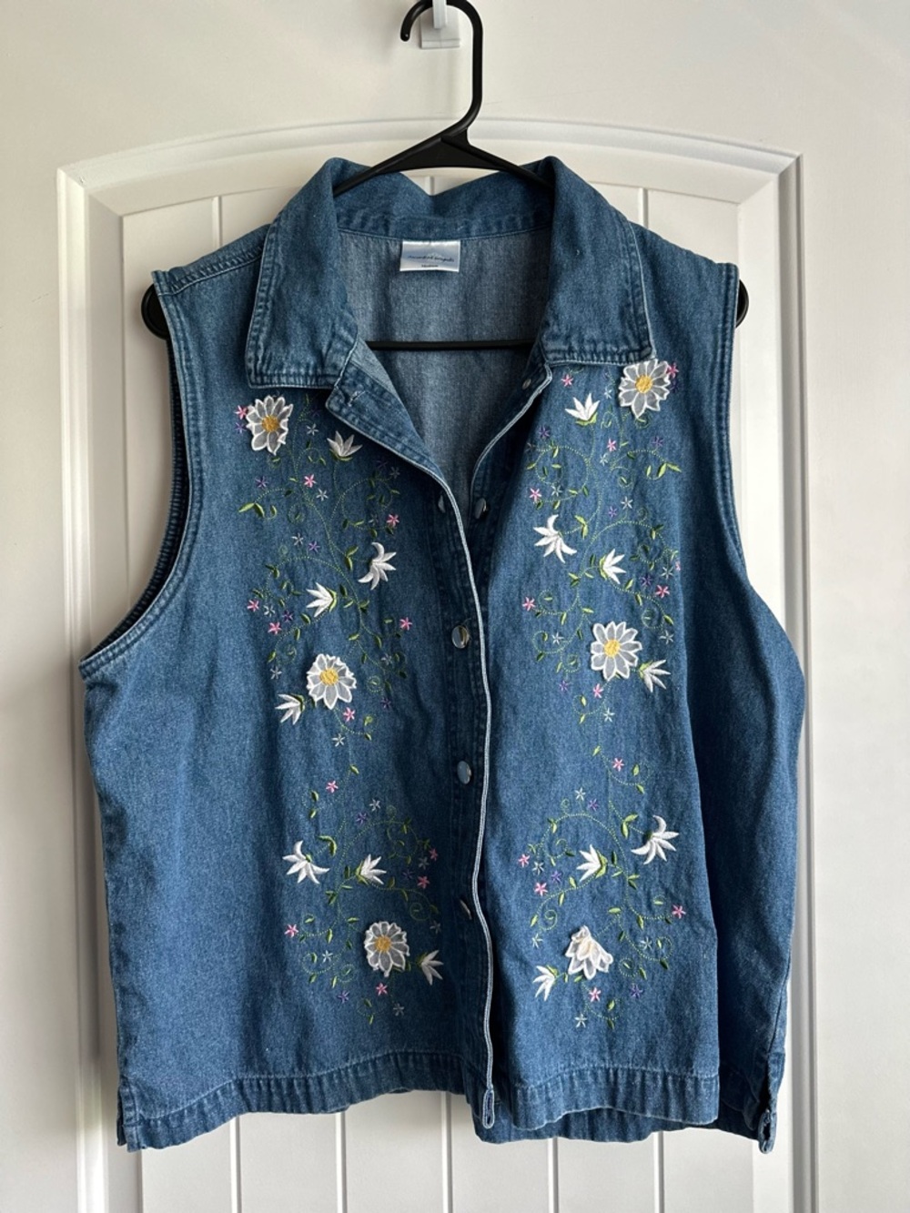 Vintage Decorated Originals Women’s Floral Denim Vest (Size: Medium)